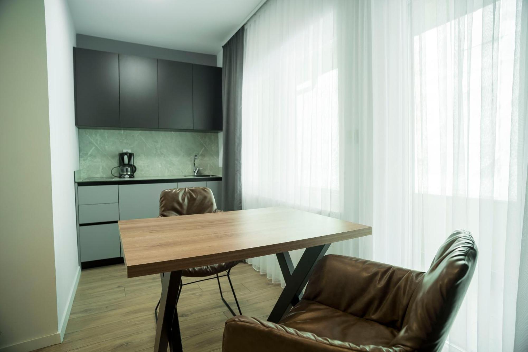 Lux Apartments Prishtinë Ngoại thất bức ảnh